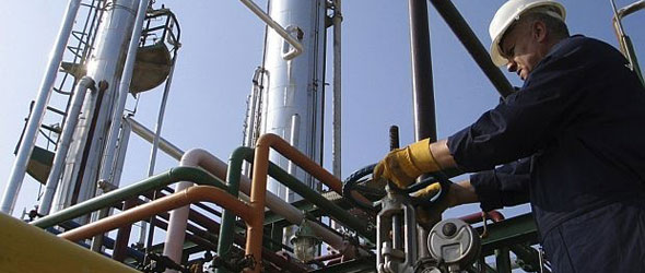 US oil prices settle above $102